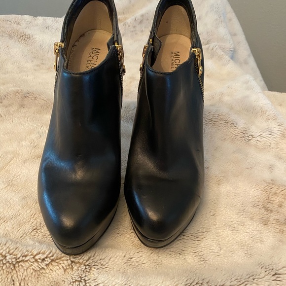 Michael Kors booties - Picture 8 of 10